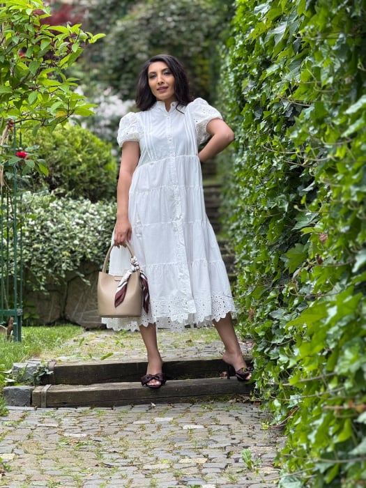 Rochie alba cu broderie [6]