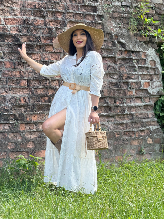 Rochie alba cu broderie si curea in talie [5]