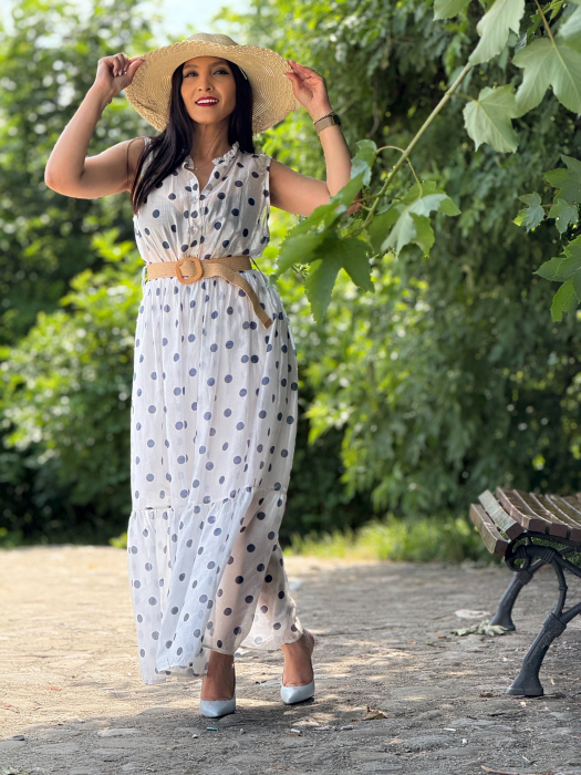 Rochie alba cu buline albastre [3]