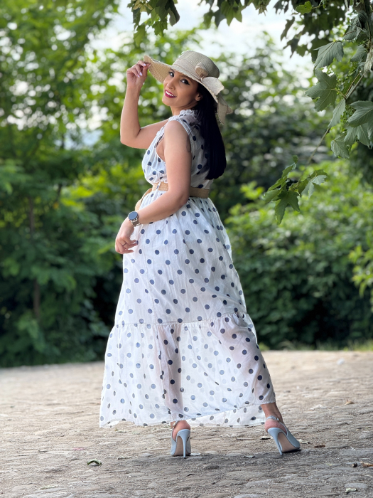 Rochie alba cu buline albastre [5]