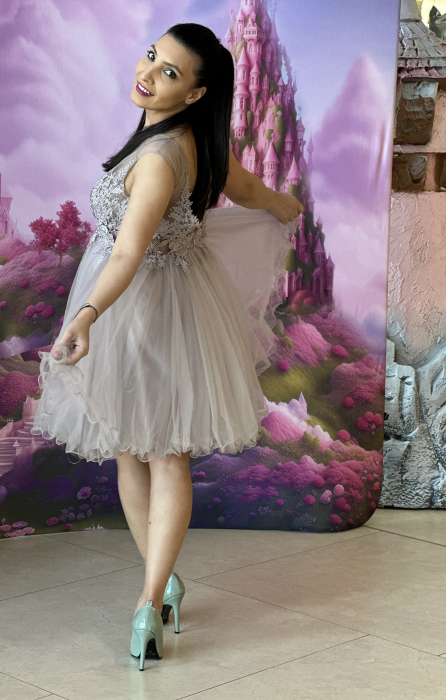 Rochie bej din tulle [4]