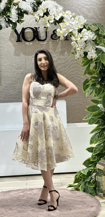 Rochie bej in bretele cu strasuri [2]