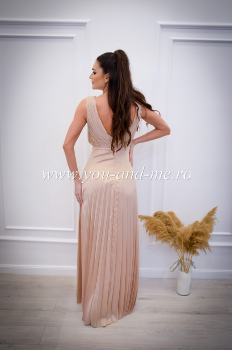 Rochie bej plisata cu pietricele aplicate [6]