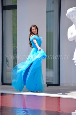 Rochie bleo din tull cu pene [2]