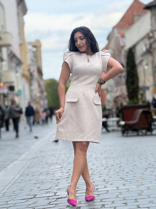 Rochie cambrata cu maneci voluminoase si insertii aurii [3]