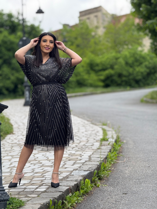 Rochie cu anchior si pietricele aplicate [3]