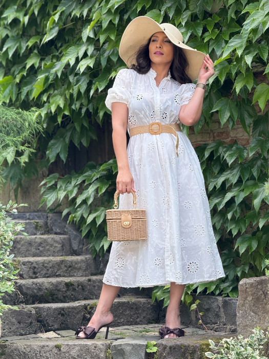 Rochie cu broderie florala si curea in talie [1]