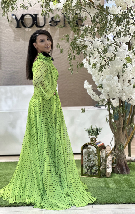 Rochie cu buline pe un umar [3]