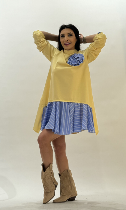 Rochie cu floare albastra [4]