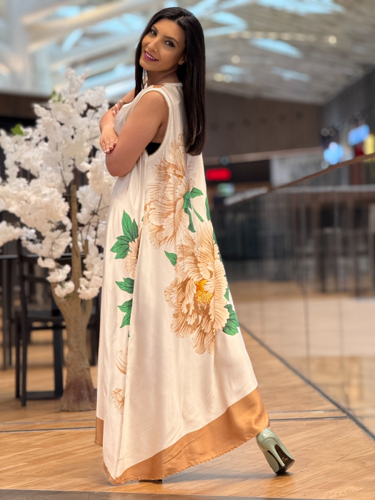 Rochie cu floare bej [4]
