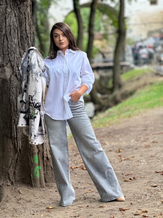 Jeans evazati cu pietricele aplicate [3]