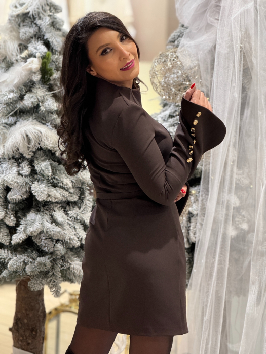 Rochie cu nasturi decorativi [6]