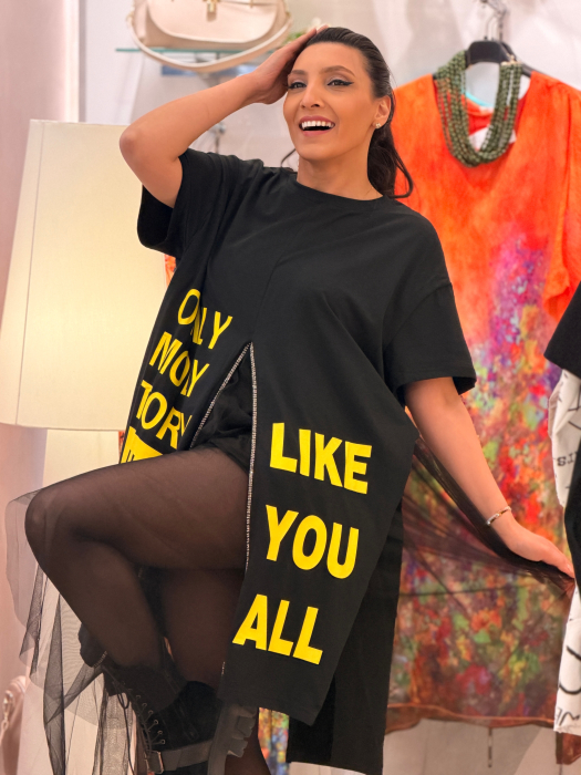 Rochie cu tulle si scris galben [3]