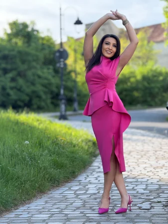 Rochie din neopren cu volanas pe picior [5]