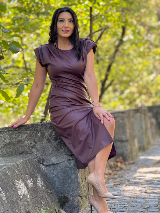 Rochie din piele ecologica cu umeri bufanti [2]