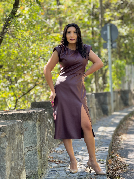 Rochie din piele ecologica cu umeri bufanti [3]