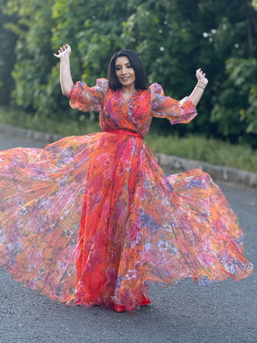 Rochie din tulle colorata [6]