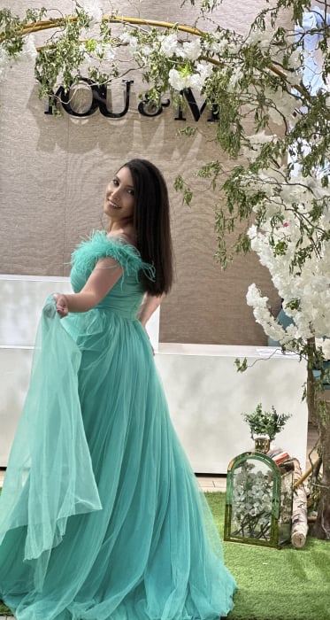 Rochie din tulle cu pene [3]