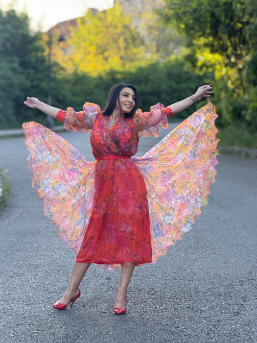 Rochie din tulle pe fond portocaliu [9]