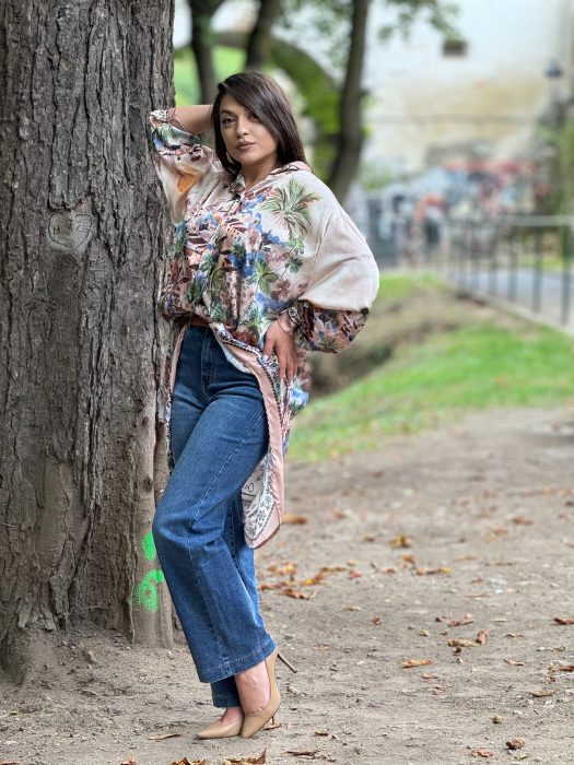 Jeans drept cu croi lejer si curea maro [2]