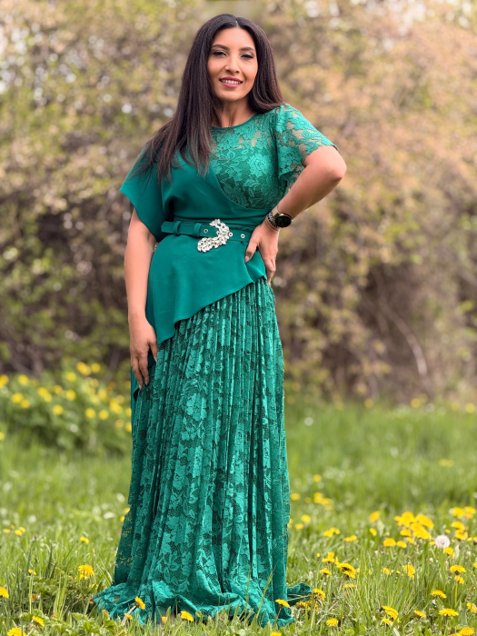 Rochie eleganta cu design asimetric si dantela [8]