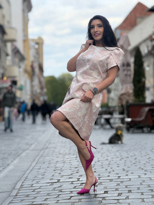 Rochie eleganta cu maneci voluminoase si textura florala [2]