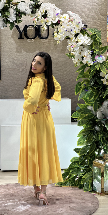 Rochie galbena cu floare in piept [4]