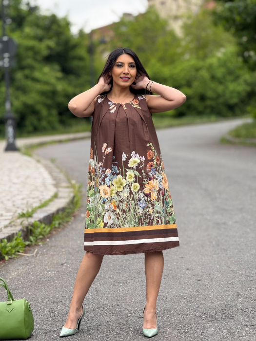 Rochie lejera fara maneci cu imprimeu floral [4]