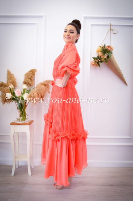 Rochie lunga cu maneca brodata [4]