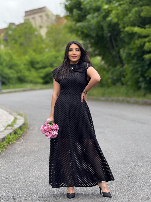 Rochie lunga eleganta cu dungi si transparente [7]