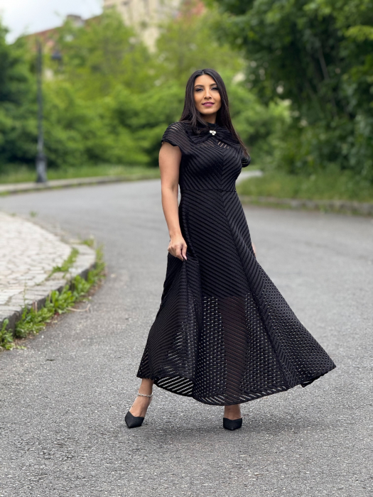 Rochie lunga eleganta cu dungi si transparente [4]