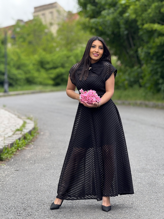 Rochie lunga eleganta cu dungi si transparente [8]