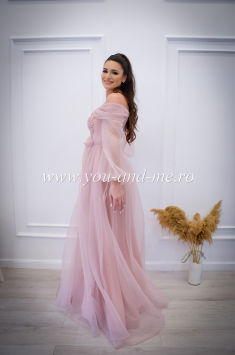 Rochie lunga roz din tull cu broderie [7]