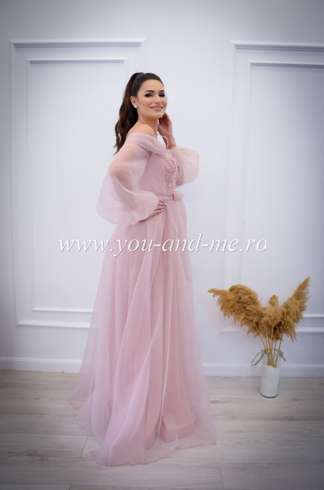 Rochie lunga roz din tull cu broderie [5]