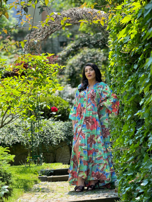 Rochie lunga vaporoasa cu imprimeu tropical [2]