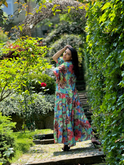 Rochie lunga vaporoasa cu imprimeu tropical [5]