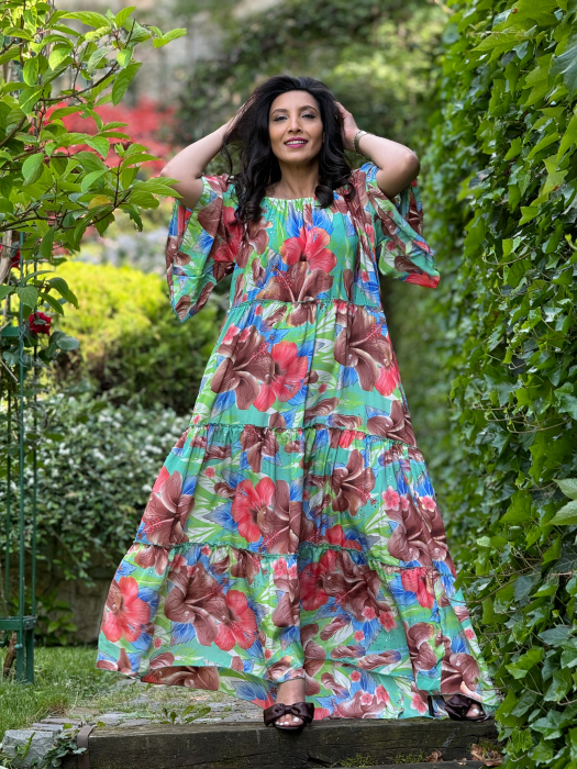 Rochie lunga vaporoasa cu umeri goi si print tropical [1]