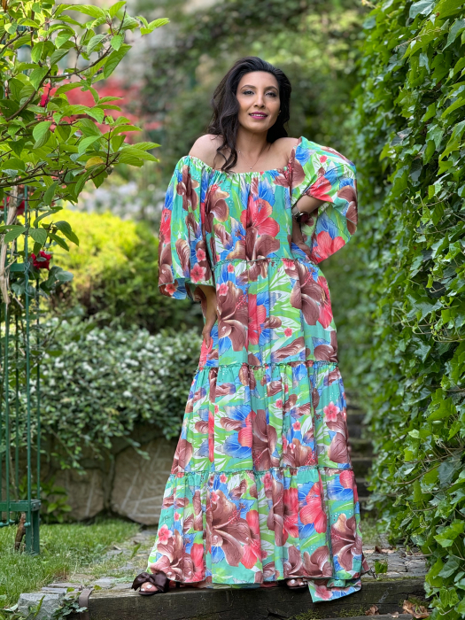 Rochie lunga vaporoasa cu umeri goi si print tropical [2]