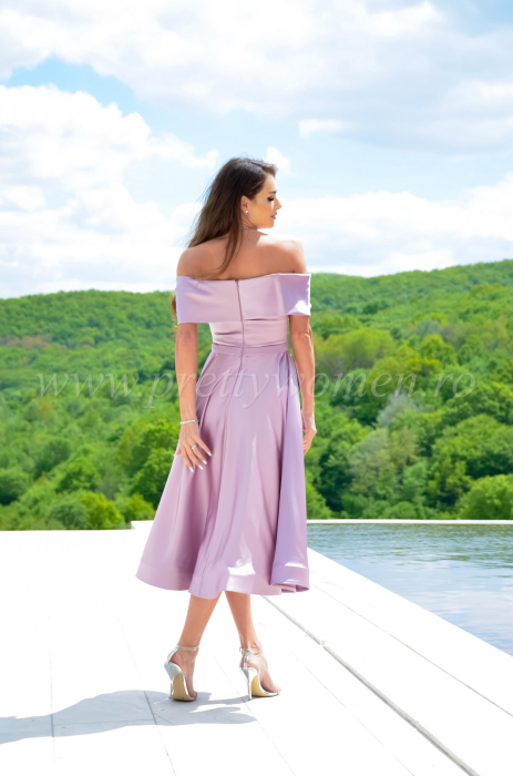 Rochie midi din tafta cu broderie cu pietricele la pieept [5]