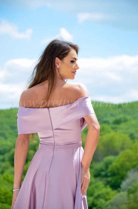 Rochie midi din tafta cu broderie cu pietricele la pieept [6]