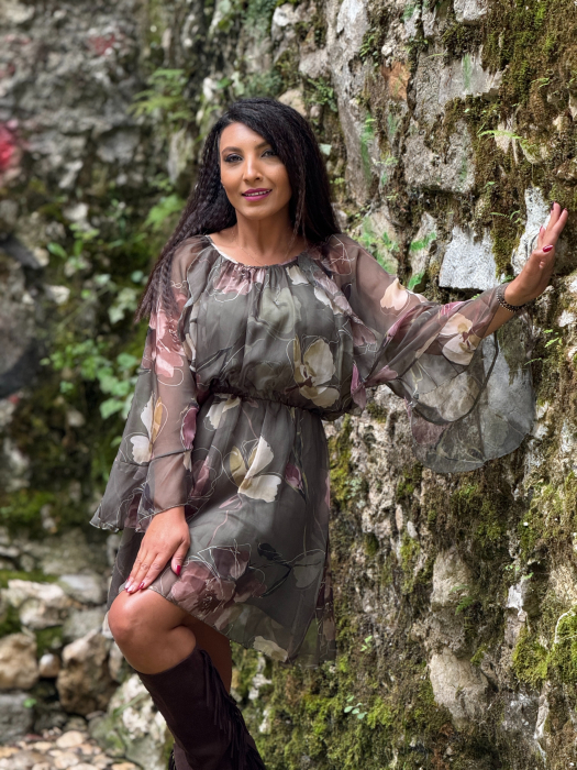 Rochie mini vaporoasa cu imprimeu floral [6]
