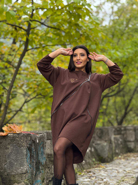 Rochie oversize cu fermoar decorativ si imprimeu diamant [7]