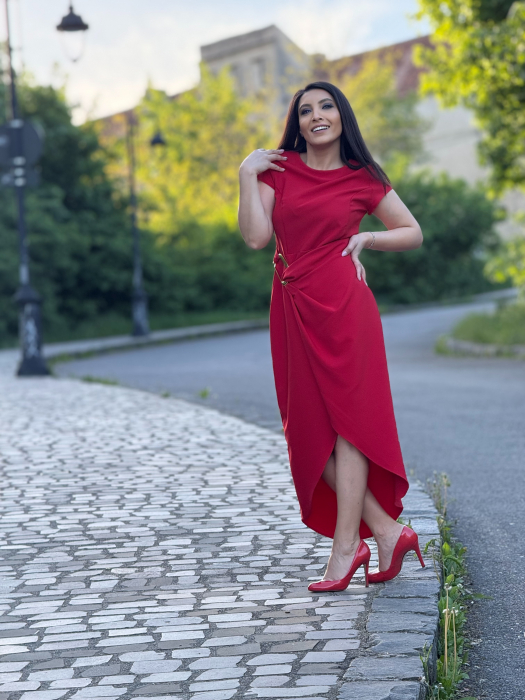 Rochie rosie cu detaliu auriu in talie [7]