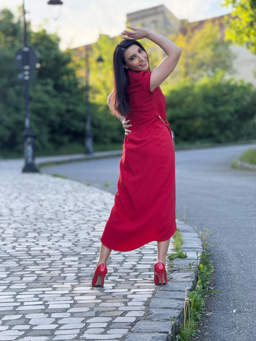 Rochie rosie cu detaliu auriu in talie [6]