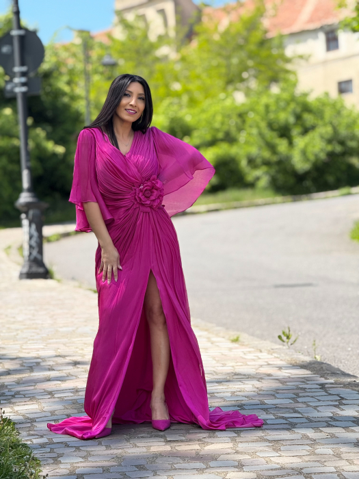 Rochie roz cu floare [3]