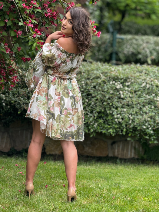 Rochie scurta cu elastic si imprimeu flori verzi [4]