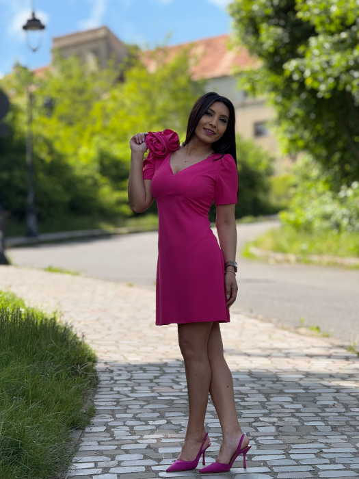 Rochie scurta cu floare in piept [4]