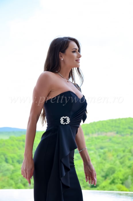 Rochie scurta pe un umar si detaliu in talie [4]