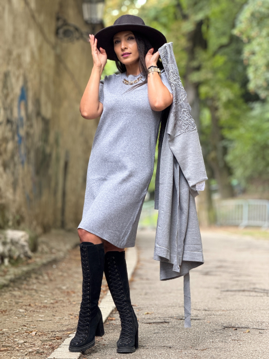 Rochie tricotata cu detaliu lantisor [5]