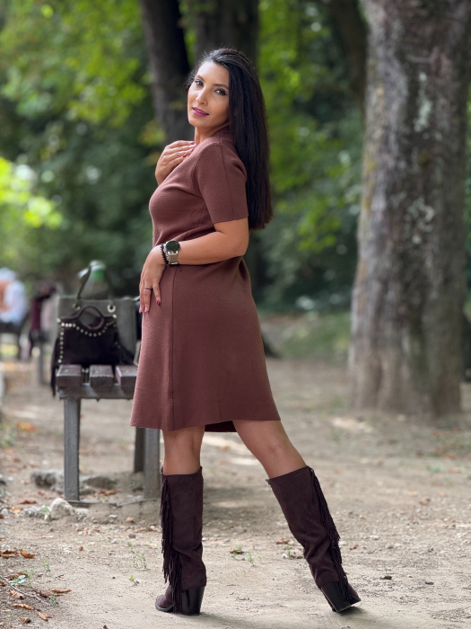 Rochie tricotata cu detaliu lantisor [3]